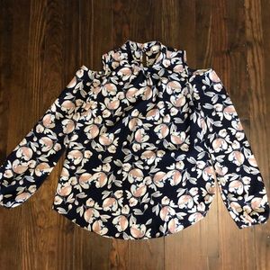 XS navy/floral cold shoulder blouse